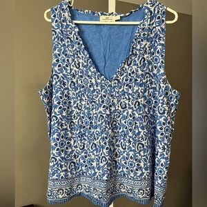 Vineyard Vines Blue and White Floral Blouse